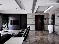 裝修時(shí)老公想全屋貼瓷磚，媳婦列舉了七大缺點(diǎn)才成功阻止！