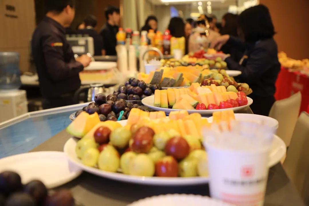 員工生日會(huì)丨金秋碩果，共度韶華，祝壽星們生日快樂(lè)！